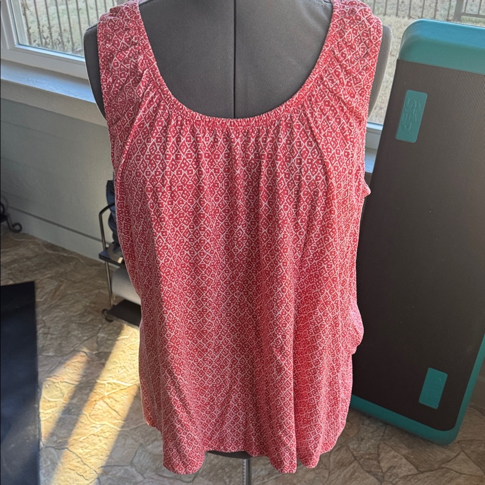 Merona Top Red Patterned Sleeveless Blouse